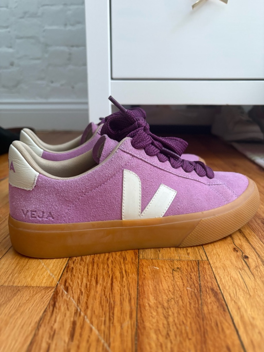 Veja Campo Bold in Mulberry Pierre - Picture 2 of 6